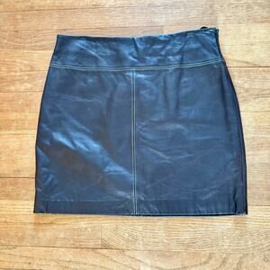 Context 100% leather black knee length pencil skirt size 10 b18